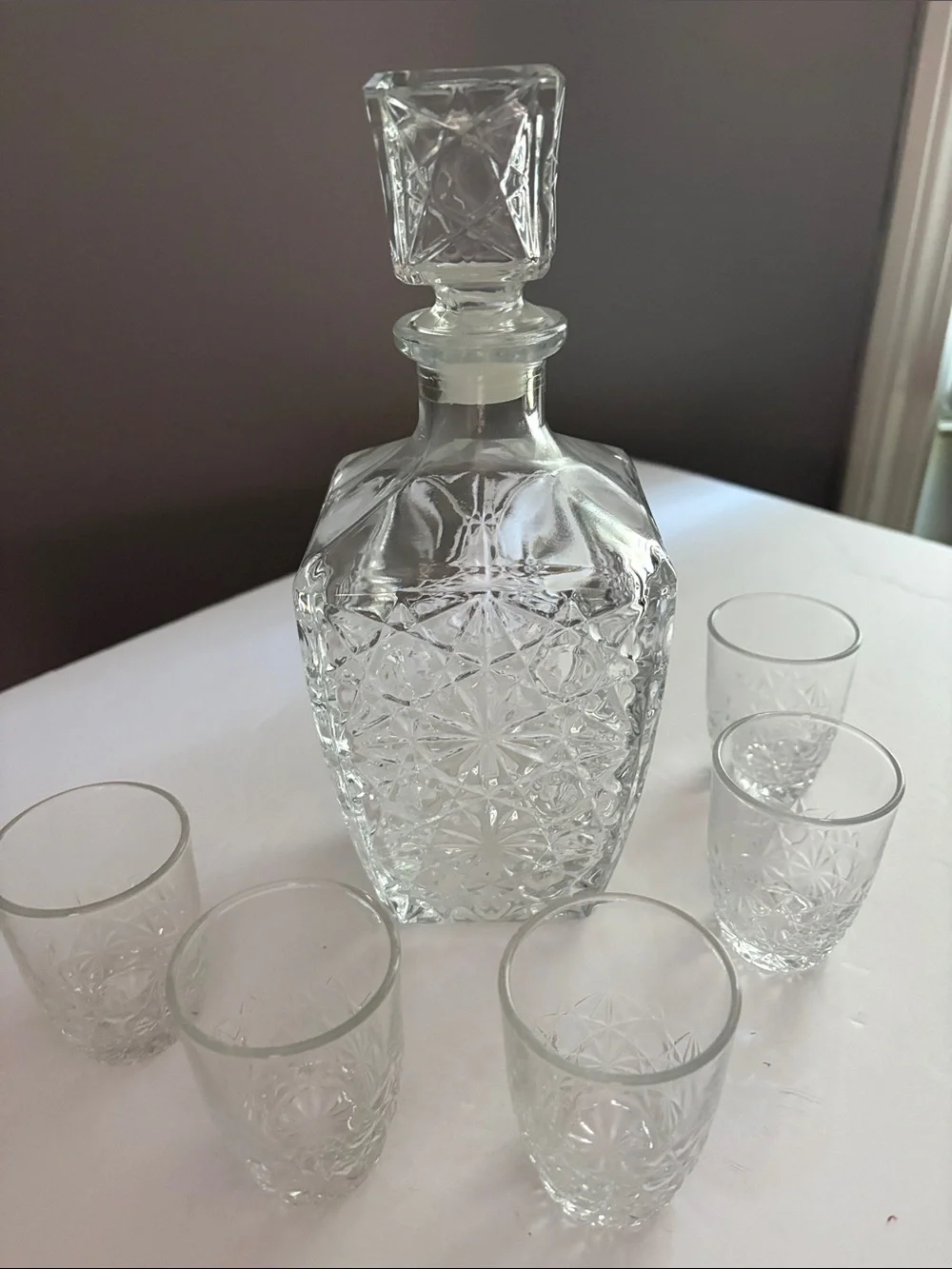Decanter Set with 5 Matching Shot Glasses - Clear